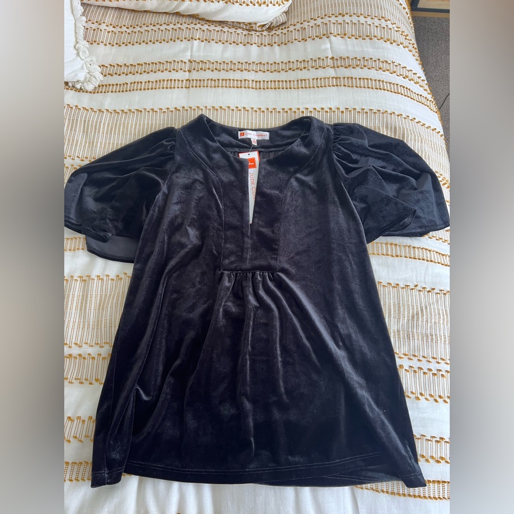 Jude Connally - black velvet top